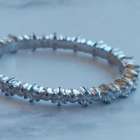 2/$50Thomas Sabo Ring Dots with Little White Stone - Picture 2 of 10